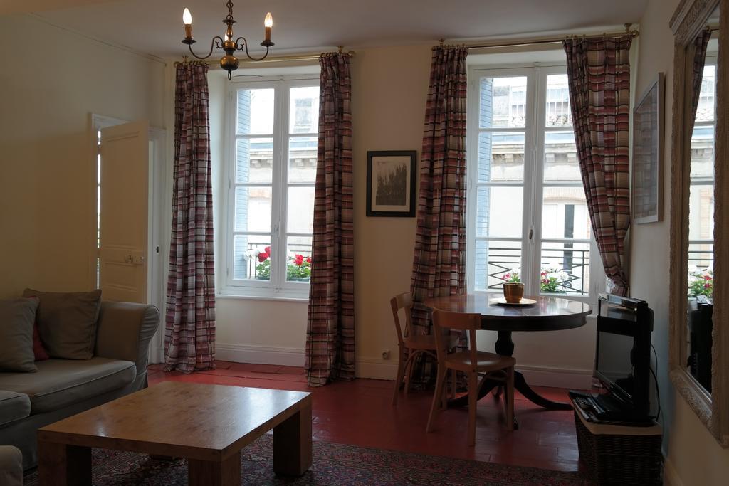Penthouse Apartment Overlooking Place Carnot Carcassonne Zewnętrze zdjęcie